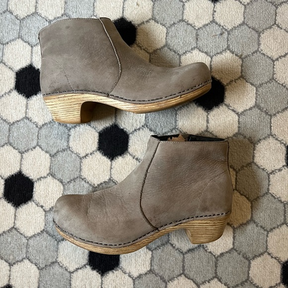 dansko maria boot 39
